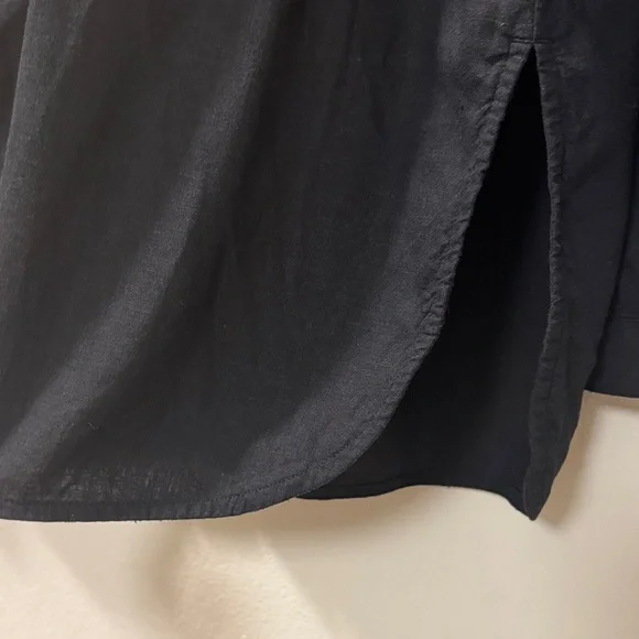 Old Navy Black Long-Sleeve Button Down Shirt - Picture 4 of 6